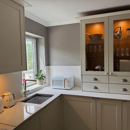 Aaron Glen Guest House Loanhead ภายนอก รูปภาพ