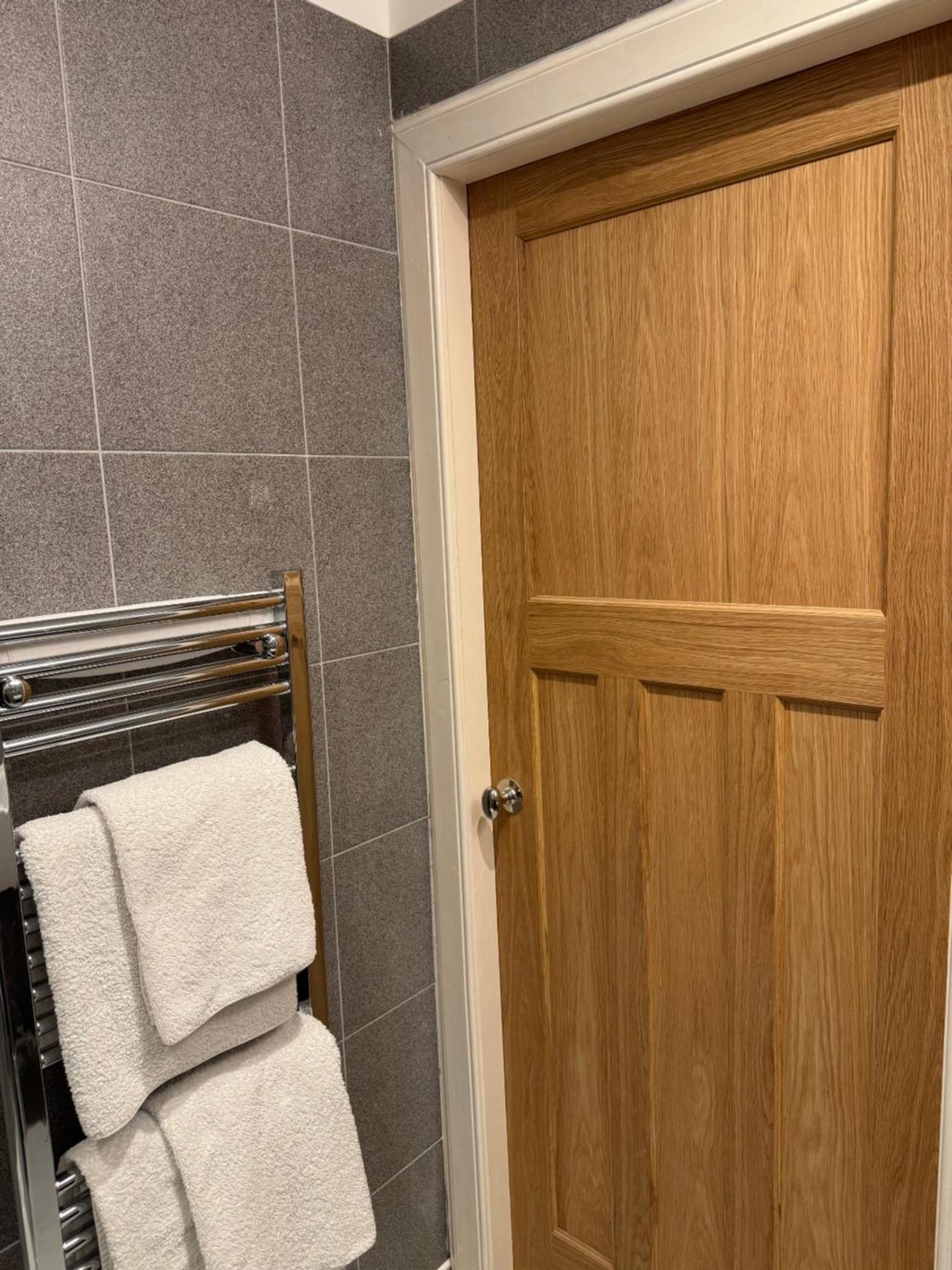 Aaron Glen Guest House Loanhead ภายนอก รูปภาพ