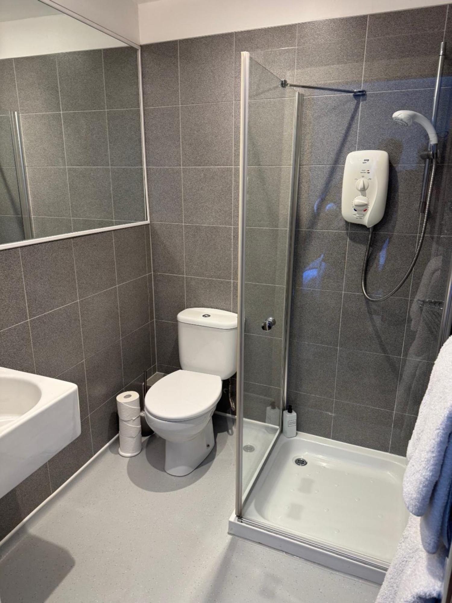 Aaron Glen Guest Apartments Loanhead ภายนอก รูปภาพ