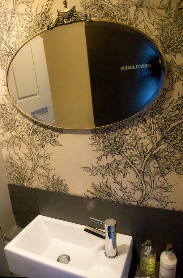 Aaron Glen Guest House Loanhead ภายนอก รูปภาพ