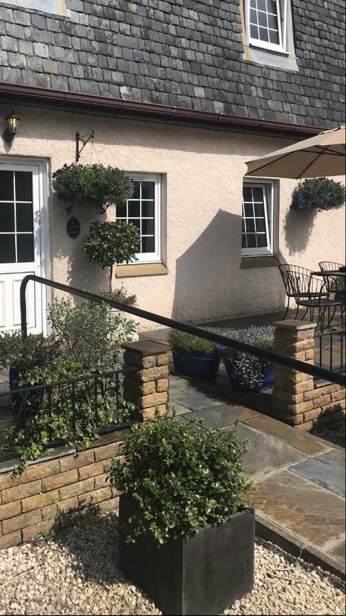 Aaron Glen Guest House Loanhead ภายนอก รูปภาพ